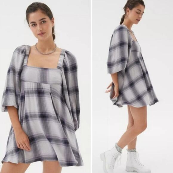 Urban Outfitters Lachlan Flannel Smocked Mini Dress Size XS - Picture 2 of 8